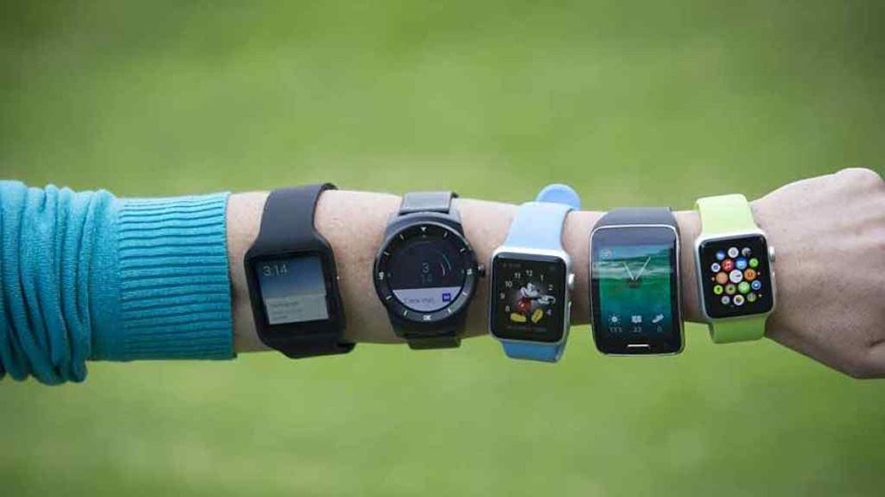 10 Best smartwatch under 200 2023 Reviewed